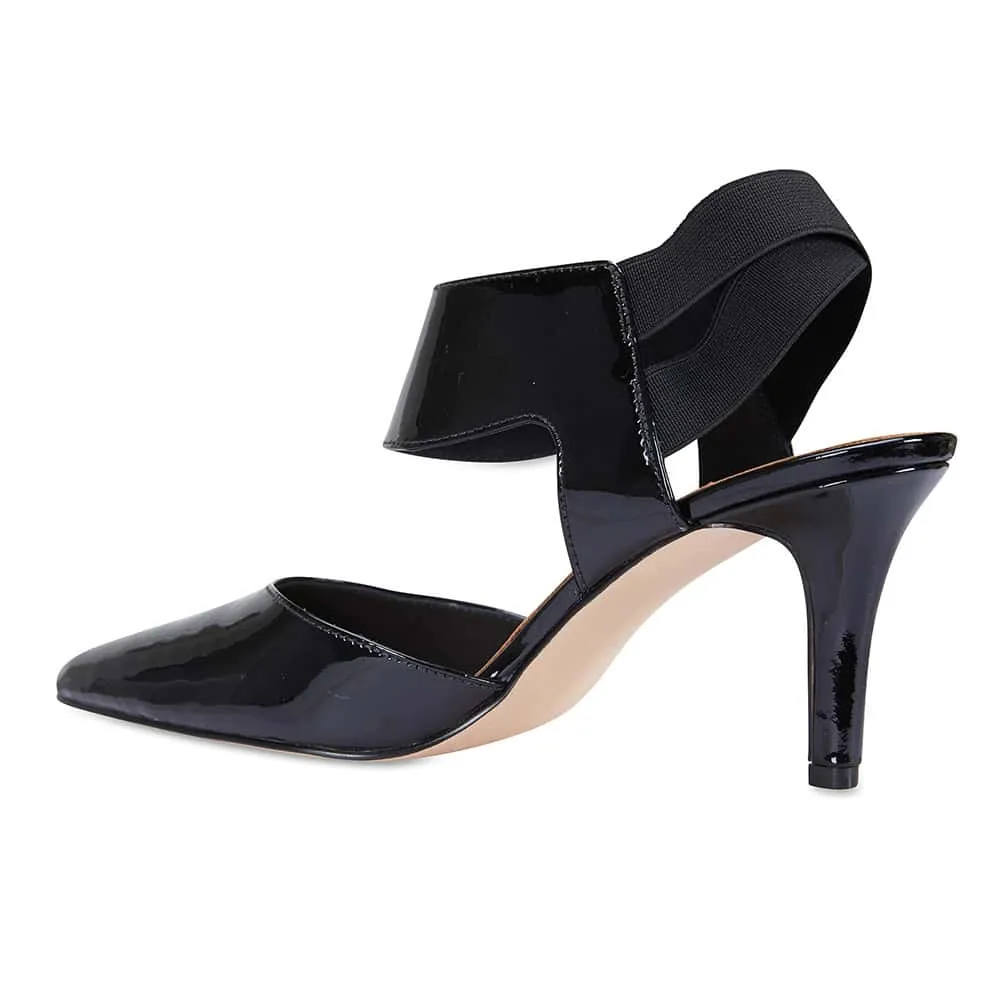 Capture Heel in Black Patent