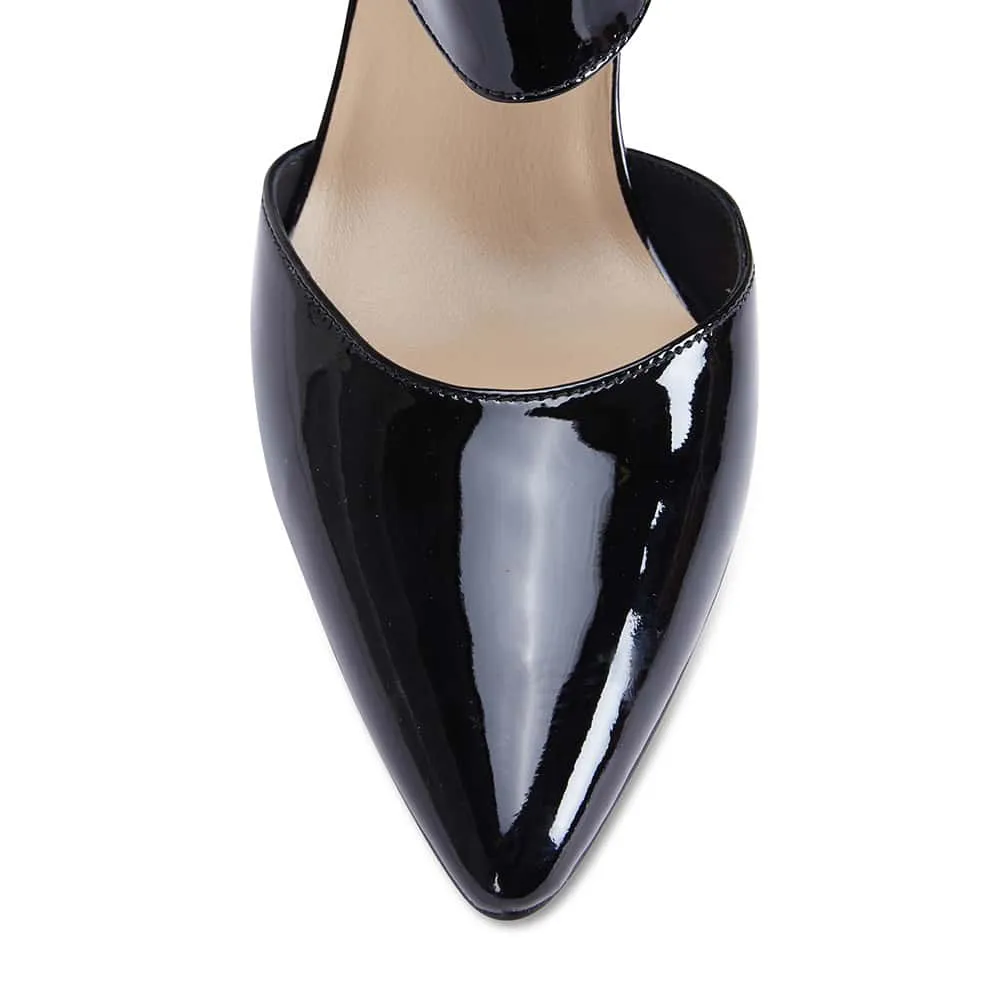 Capture Heel in Black Patent